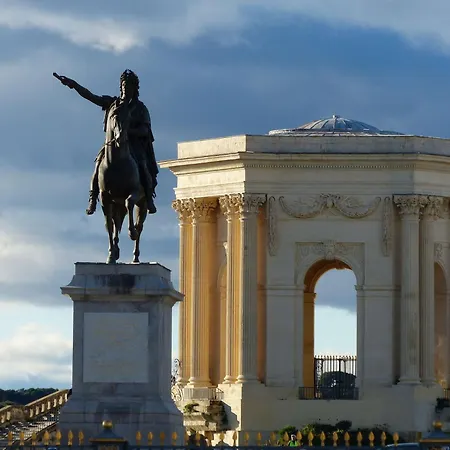 Апартаменты Chic - Les Toits De Sainte-ursule *