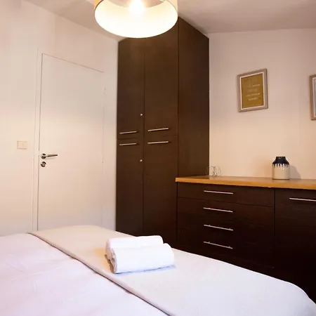 Апартаменты Chic - Les Toits De Sainte-ursule *