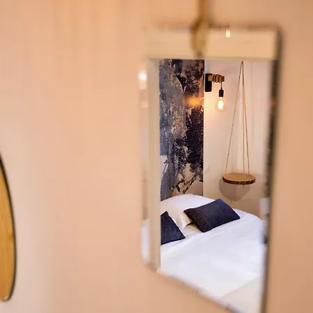 Апартаменты Chic - Les Toits De Sainte-ursule *