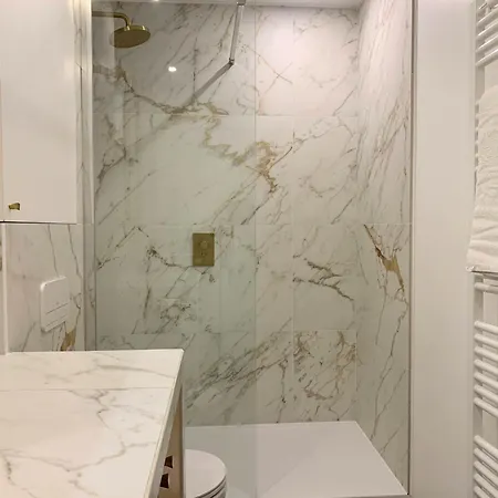 Апартаменты Chic - Les Toits De Sainte-ursule *